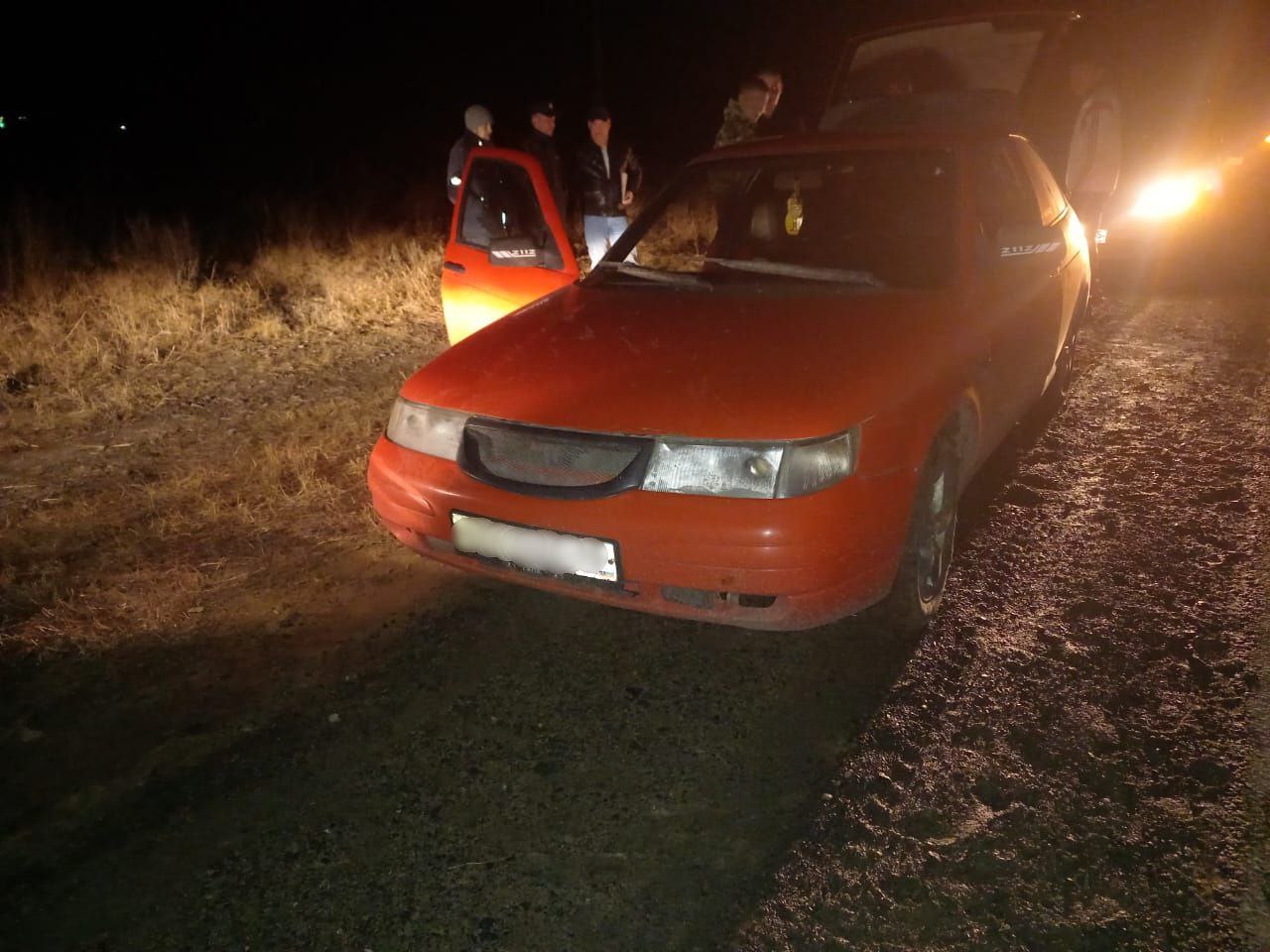 Сотрудники уголовного розыска МО МВД России «Варгашинский» совместно с инспекторами ДПС Госавтоинспекции произвели арест местных жителей 30 и 34 лет по ст. 228 ч.2 УК РФ.